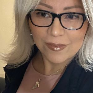 Meet your Posher, Liza